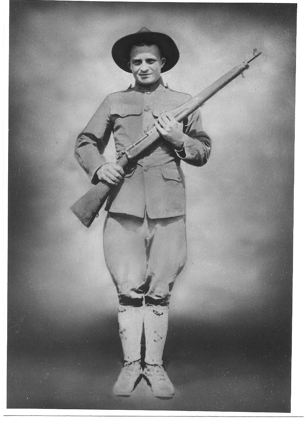 Howard Henry Bingham. He served in WWI and was from Crandon. He is buried at Lakeside Cemetery in Crandon. 1895-1940.